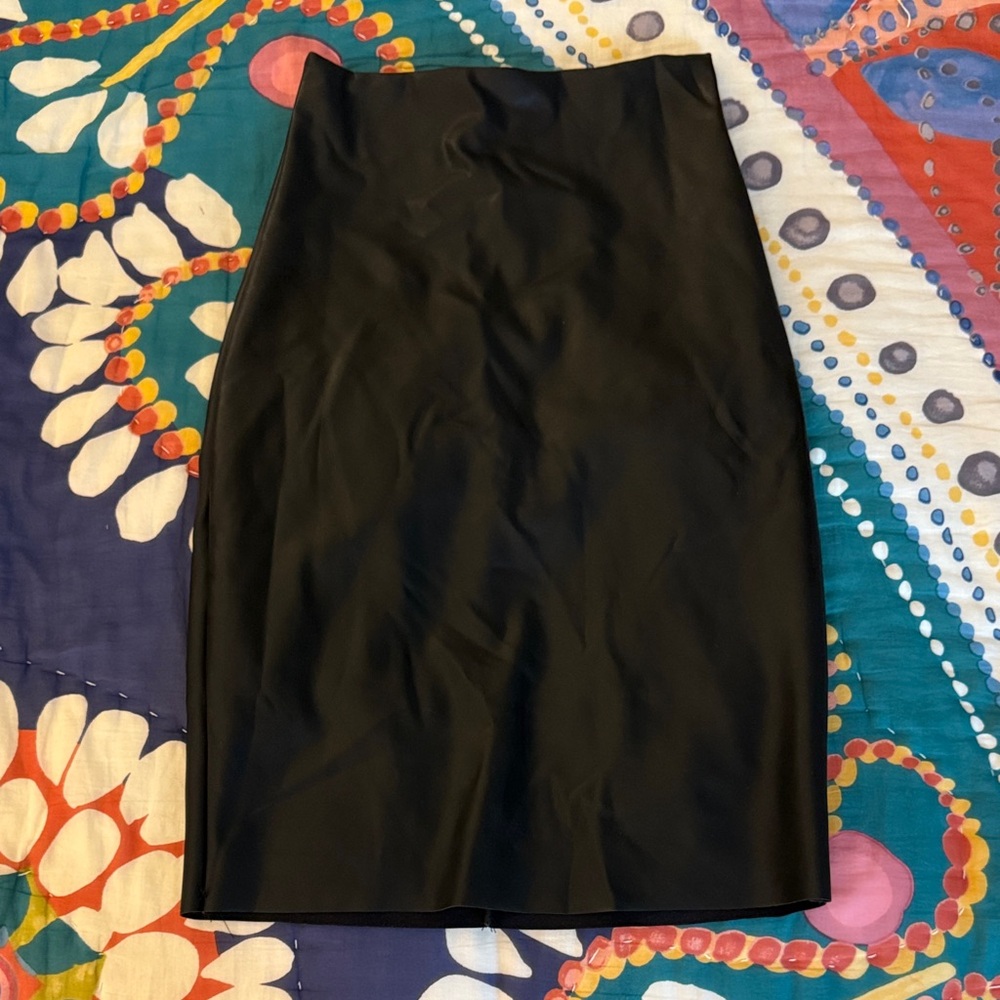 Elegant Black Pleather Pencil Skirt